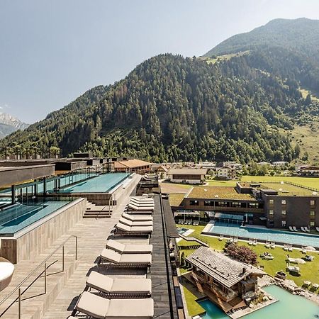 Alpine Luxury Spa Resort Schwarzenstein Lutago Exteriér fotografie