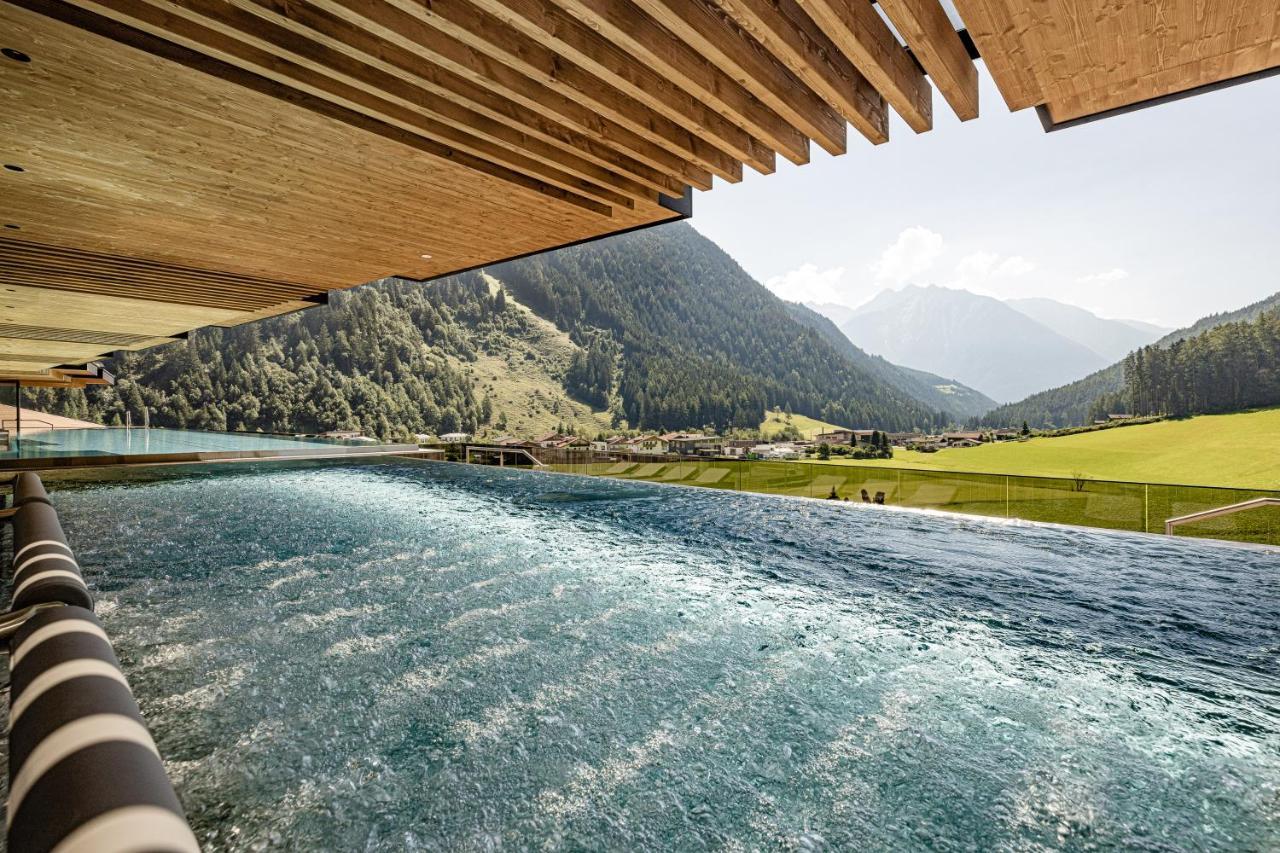 Alpine Luxury Spa Resort Schwarzenstein Lutago Exteriér fotografie