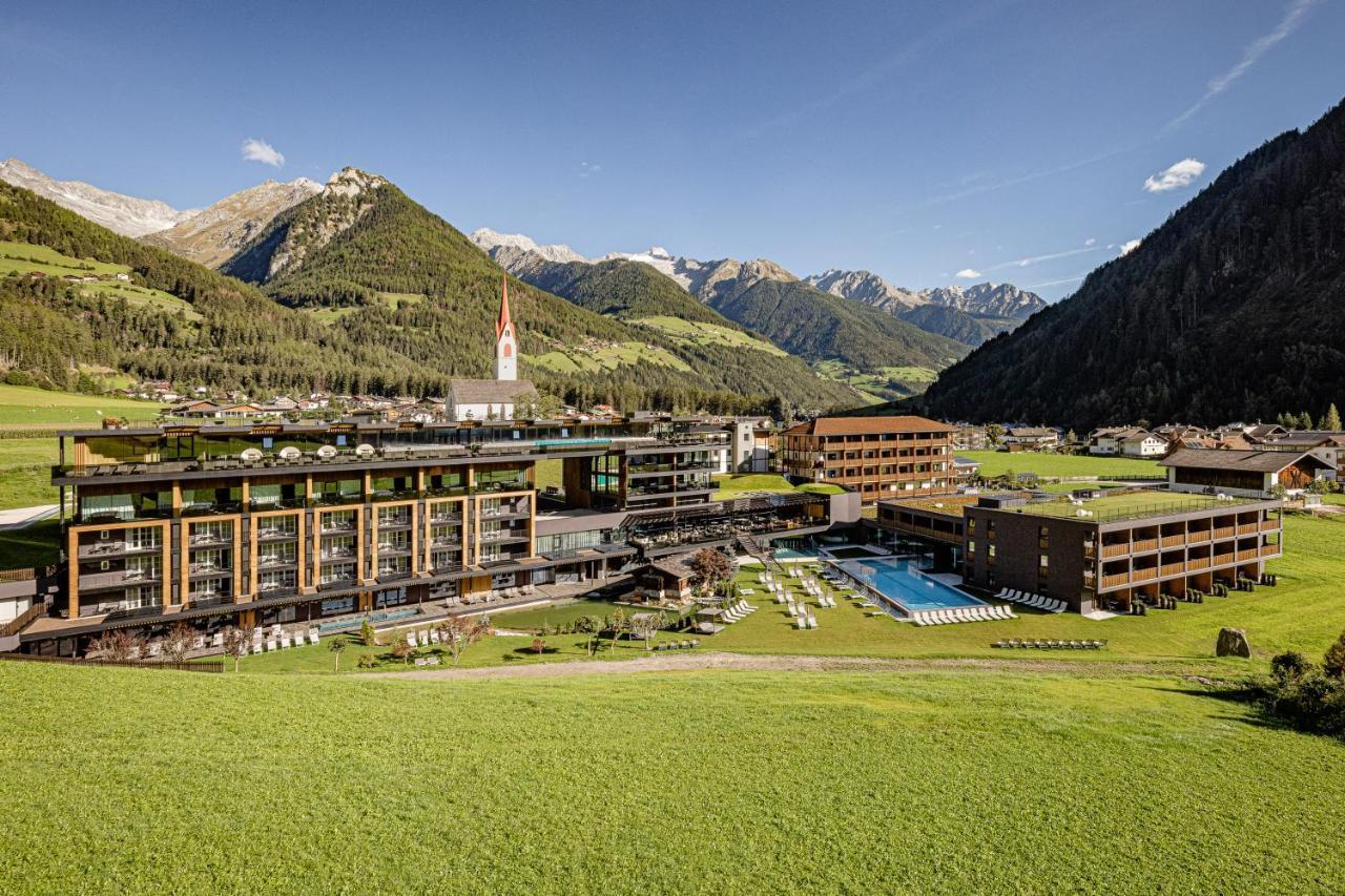 Alpine Luxury Spa Resort Schwarzenstein Lutago Exteriér fotografie